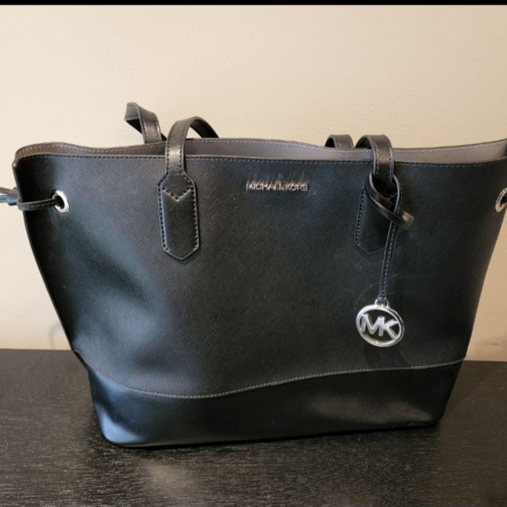 Michael Kors Tote